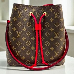 ✨️Like New . Authentic Louis Vuitton Neonoe MM Monogram Bag